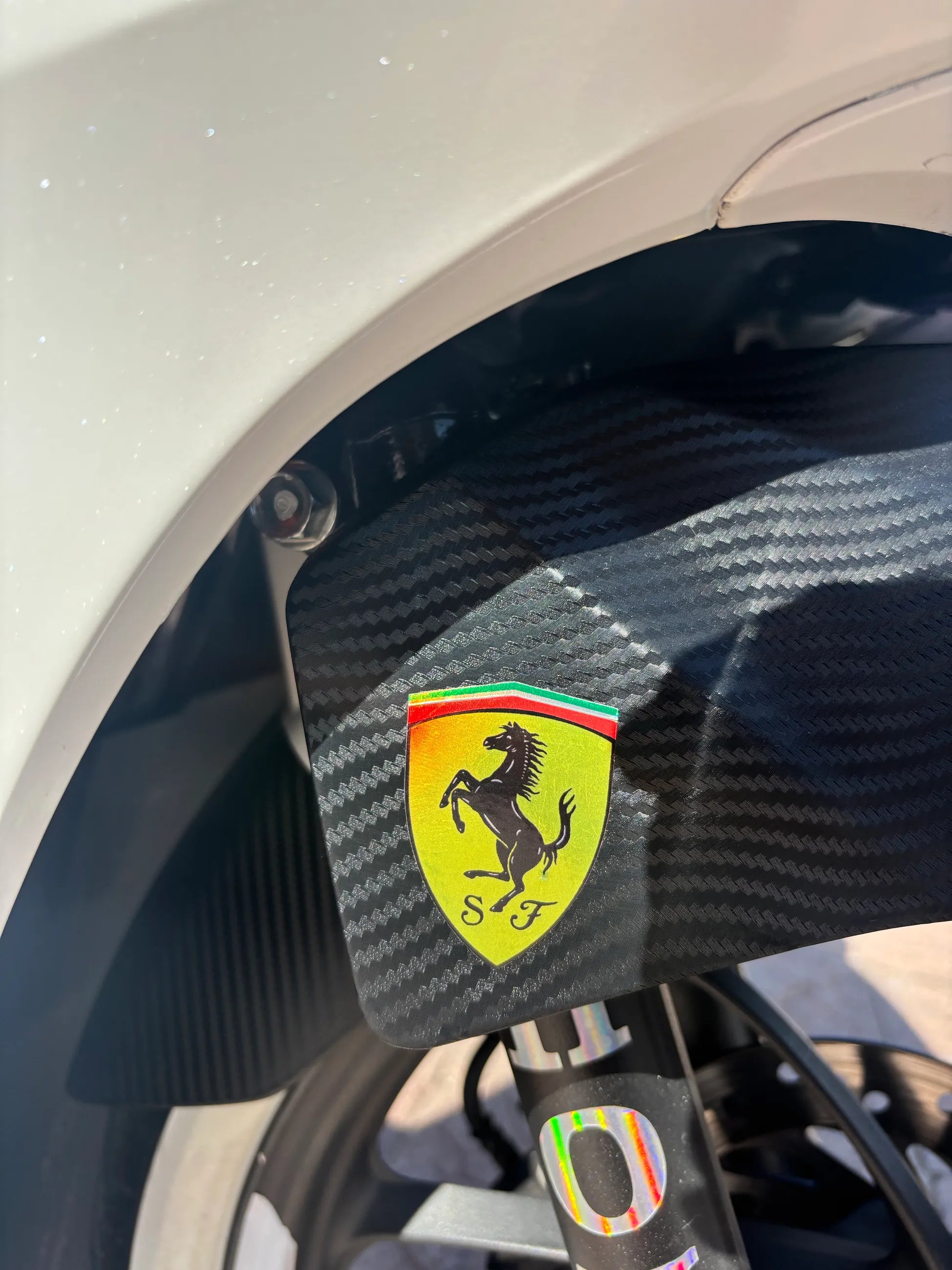 Motosiklet için Hologramlı Ferrari Sticker Etiket