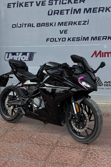 CFMOTO 250SR için Komple Parlak Siyah Piano Black Motosiklet Kaplama Seti