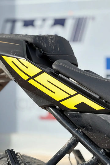 CFMOTO NK250 için Arka Kuyruk Uyumlu 250 Yazıları Sticker Seti