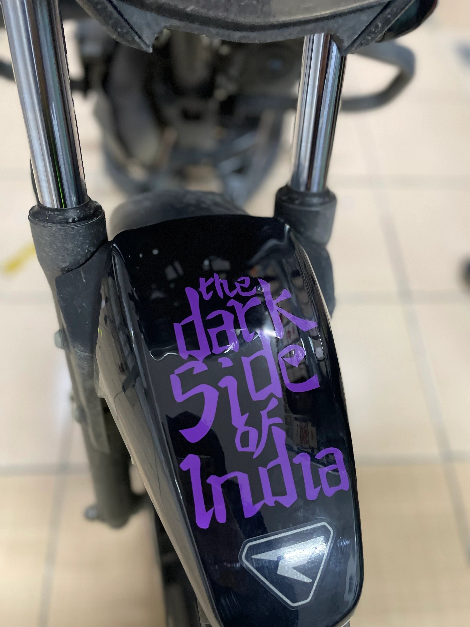 Hindistan Grubu Motosikletler için The Dark Side of İndia Sticker