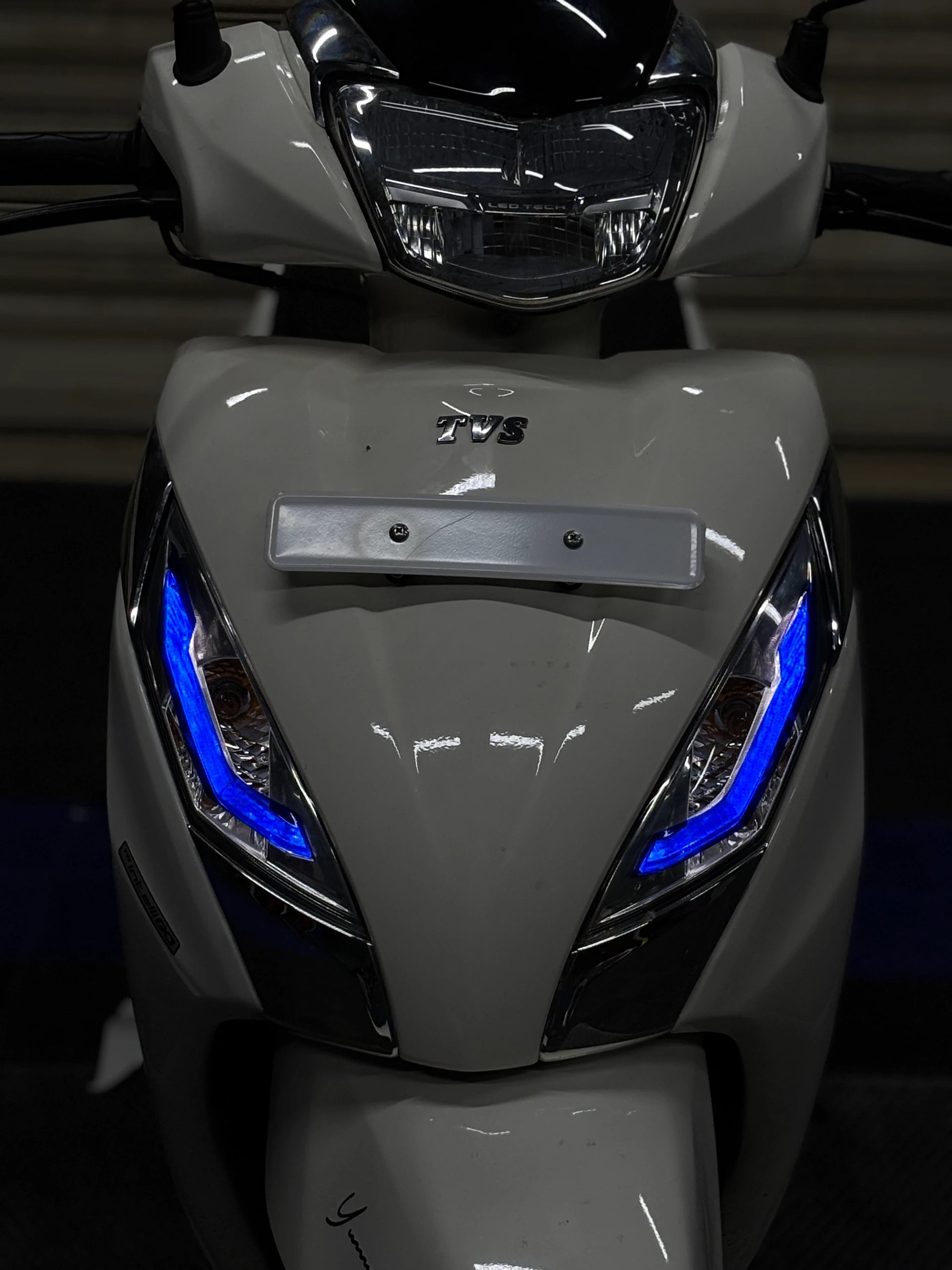 TVS Jupiter 125 için Renkli Far Filmi Far Tasarım Sticker Etiket