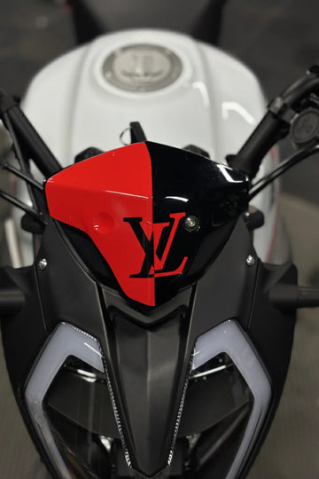 Benelli 125s ve RKS RK125 için Kırmızı Renk LV Desenli Kafa Sticker