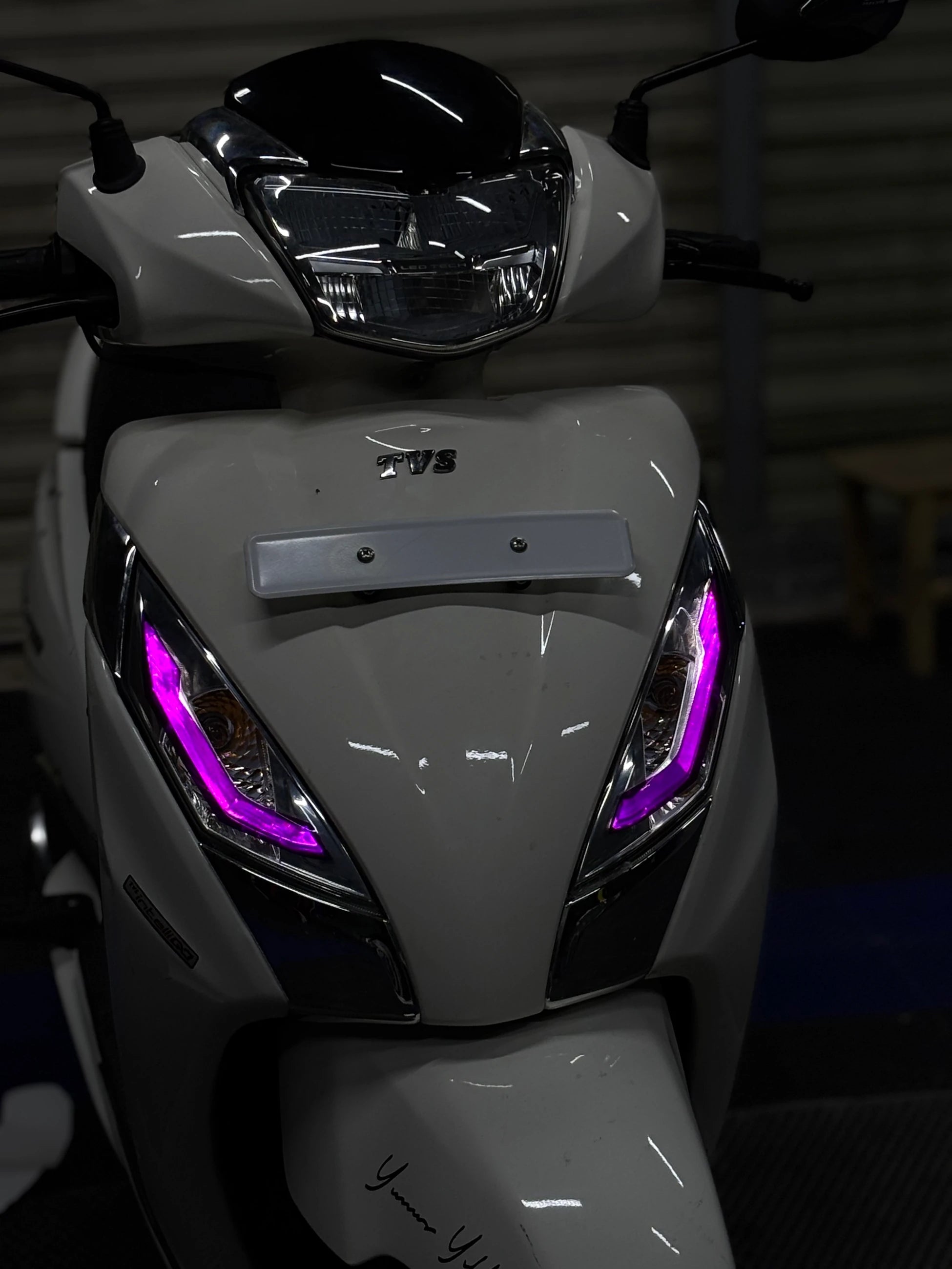 TVS Jupiter 125 için Renkli Far Filmi Far Tasarım Sticker Etiket