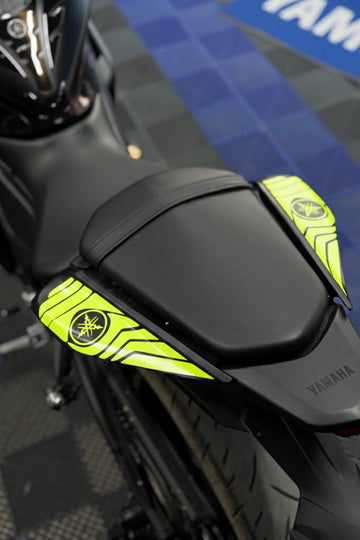 Yamaha R25 Yeni Kasa için Neon Sarı Kuyruk Sticker Etiket (Sağ ve Sol)