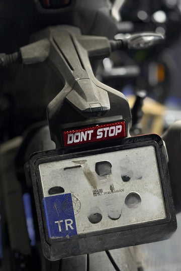 Motosiklet Arka Reflektör için Dont Stop Beyaz Renk 7CMX1CM Sticker