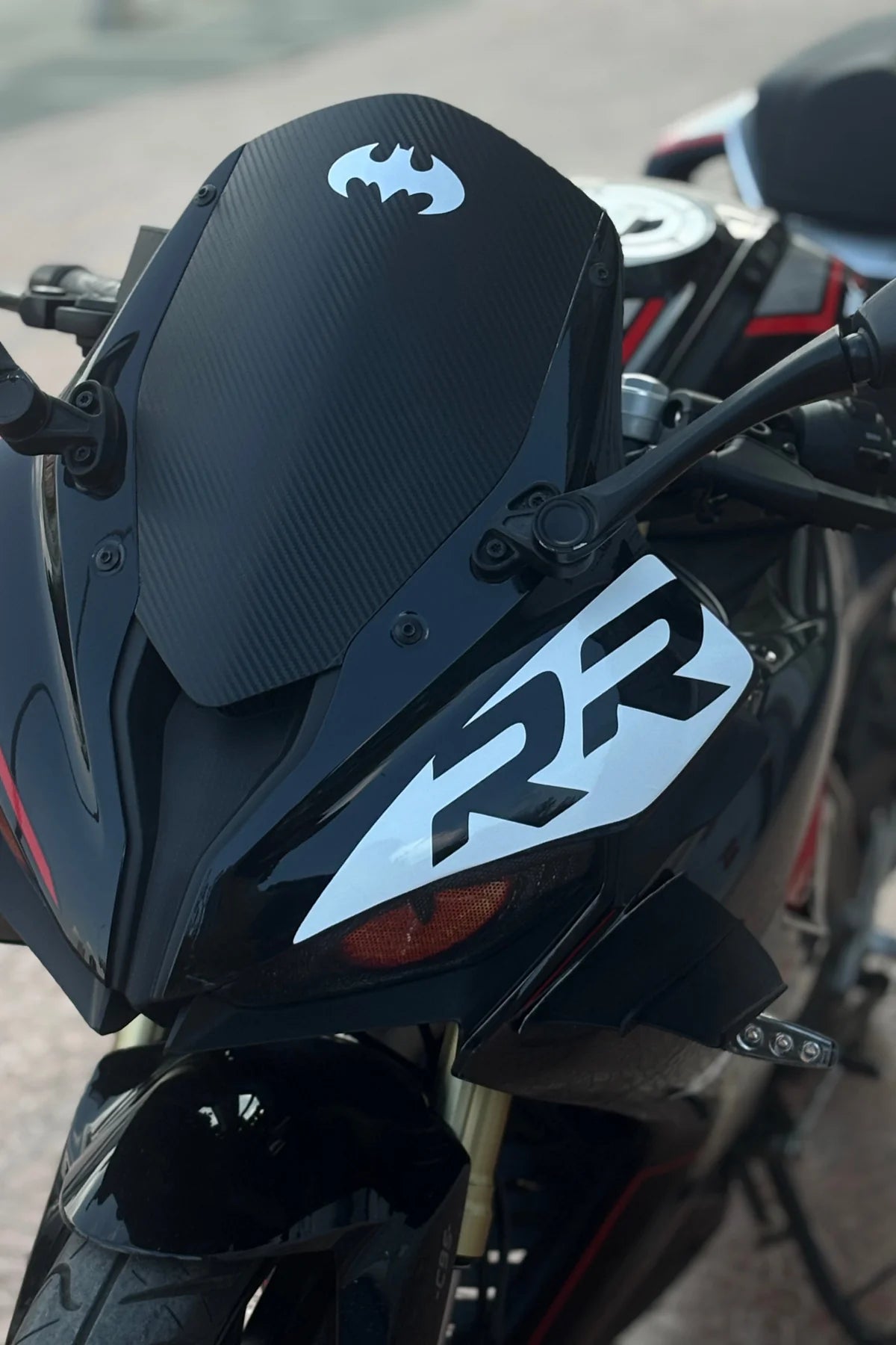 RKS SRK125R için Beyaz Renk Kafa Detay Sticker