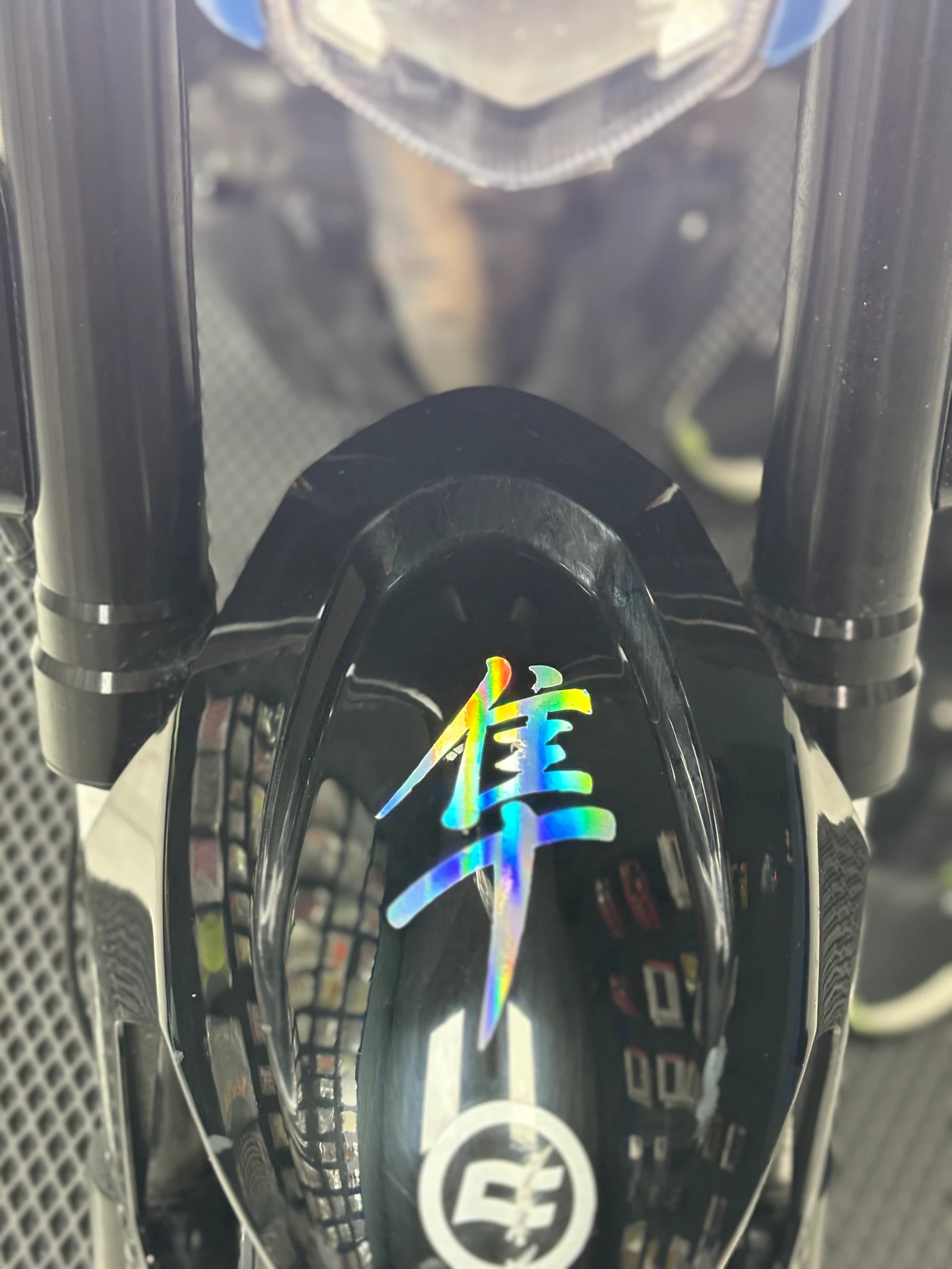 Motosiklet ve Kask için Hologramlı Hayabusa Logo Sticker Etiket (10CM)