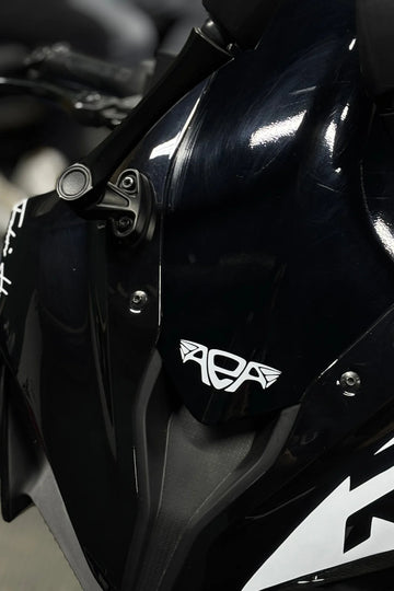 Motosiklet ve Kask için Beyaz Renk AEA Altın Elbiseli Adam Sticker Etiket