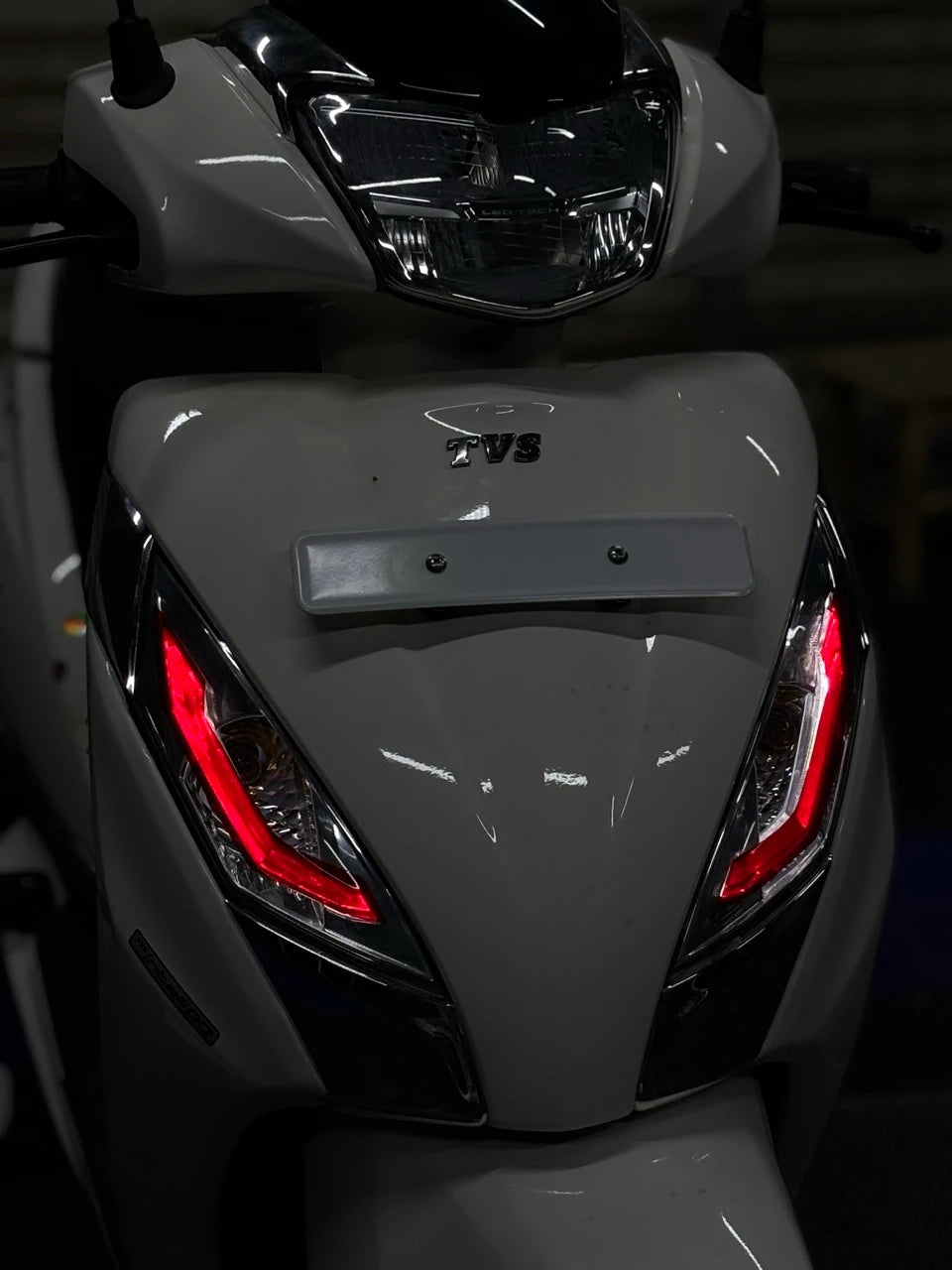 TVS Jupiter 125 için Renkli Far Filmi Far Tasarım Sticker Etiket