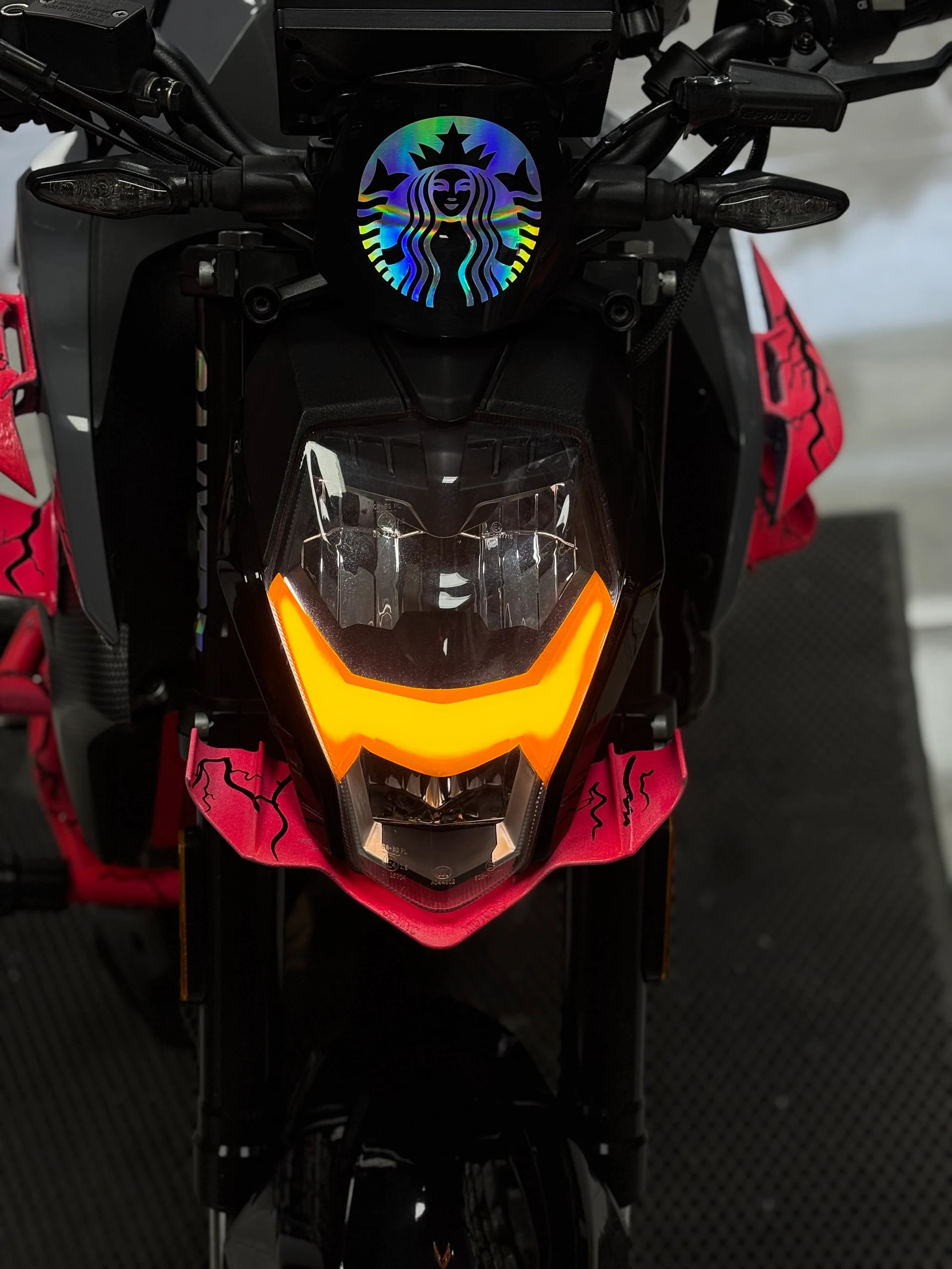 CFMOTO NK250 için Turuncu Renk Far Filmi Far Tasarım Sticker
