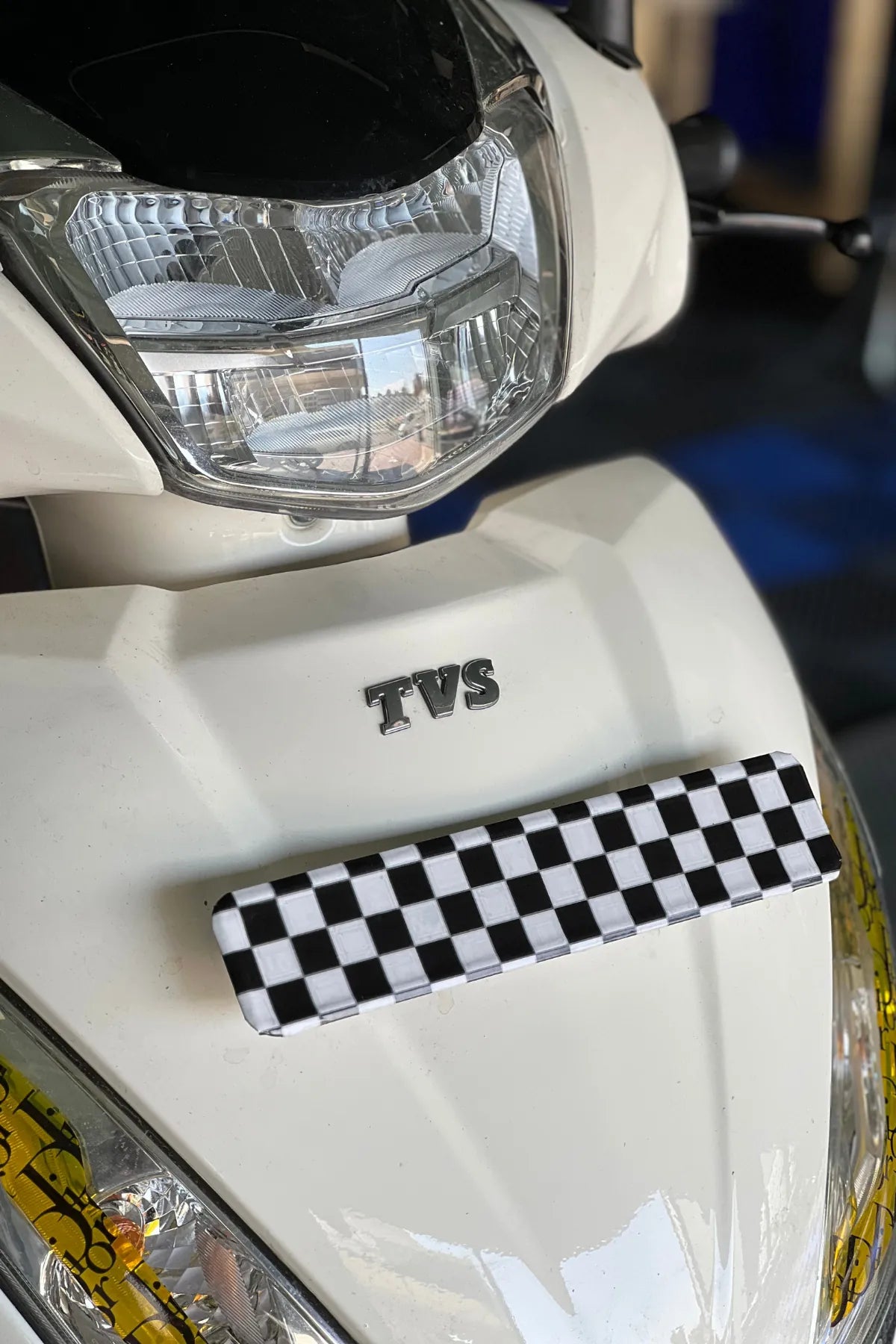 TVS Jupiter 125 Ön Plaka için İlüzyonlu Plakalık Kaplama Sticker