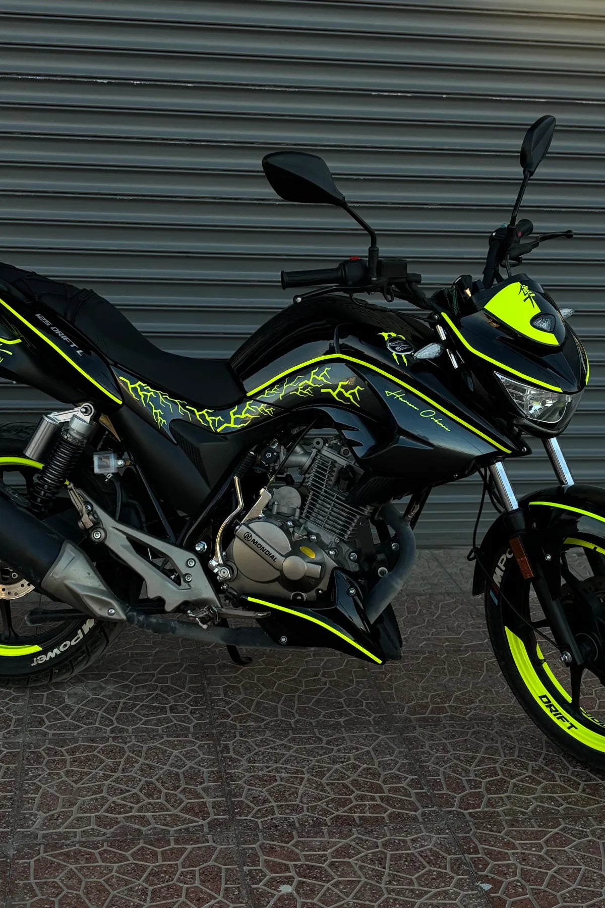 Mondial Drift-L için Neon Sarı 51 Parça Premium Seri Komple Sticker Seti