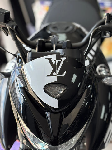 Mondial Drift-L için Beyaz Renk Louis Vuitton Desenli Kafa Sticker Etiket