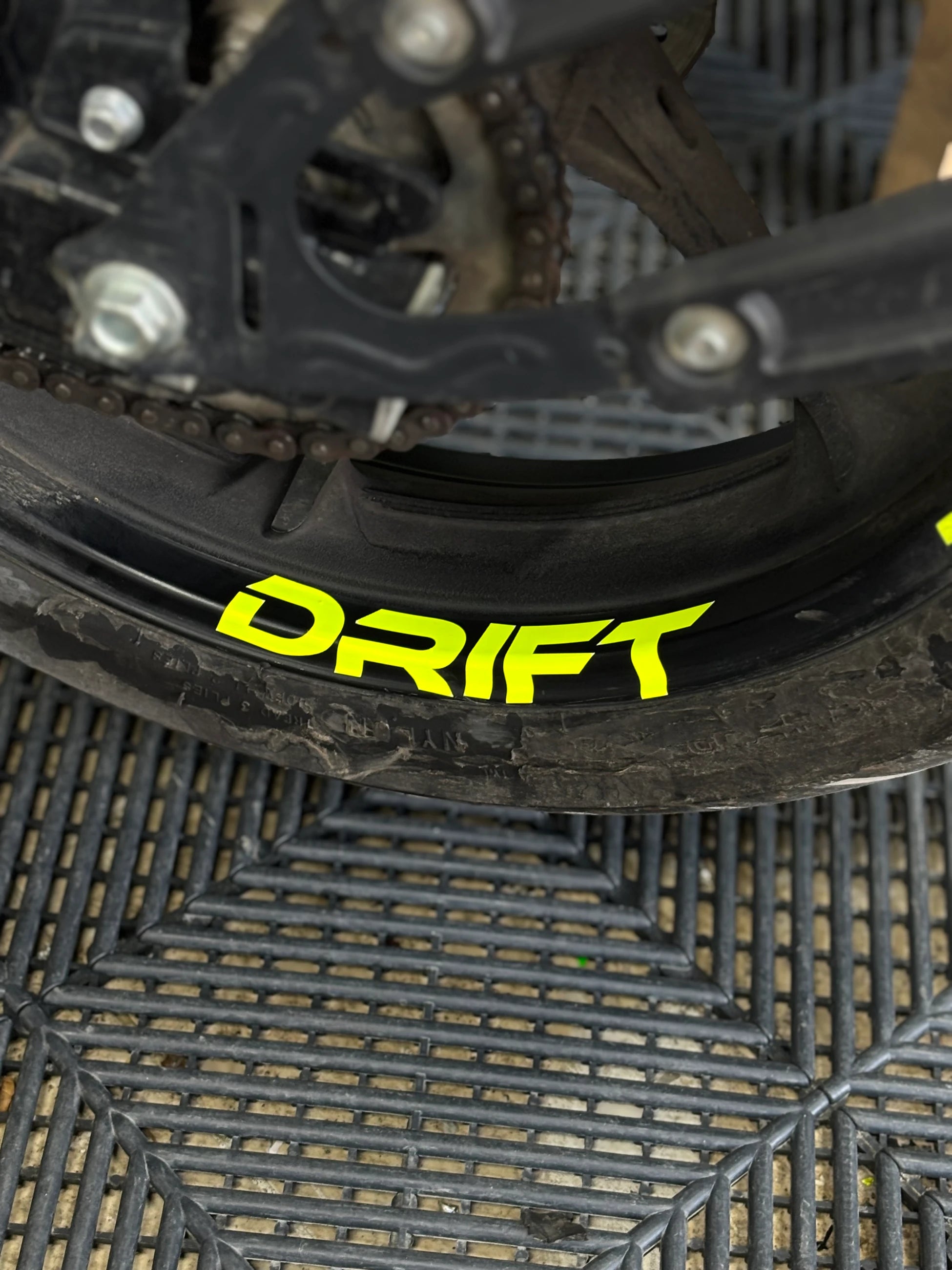 Mondial Drift-L için Jant içi Yazı Sticker Etiket (4 Parça)