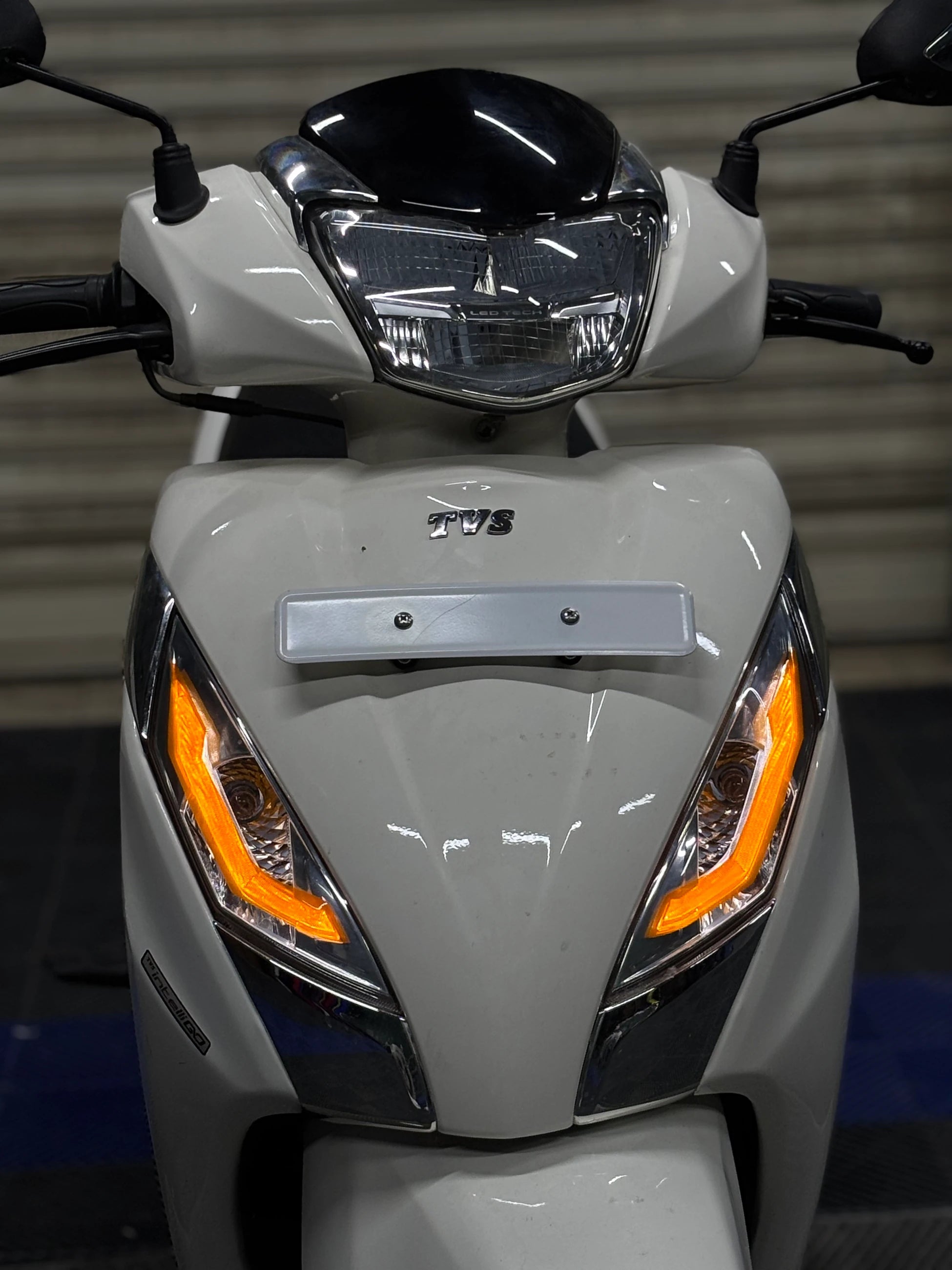 TVS Jupiter 125 için Renkli Far Filmi Far Tasarım Sticker Etiket