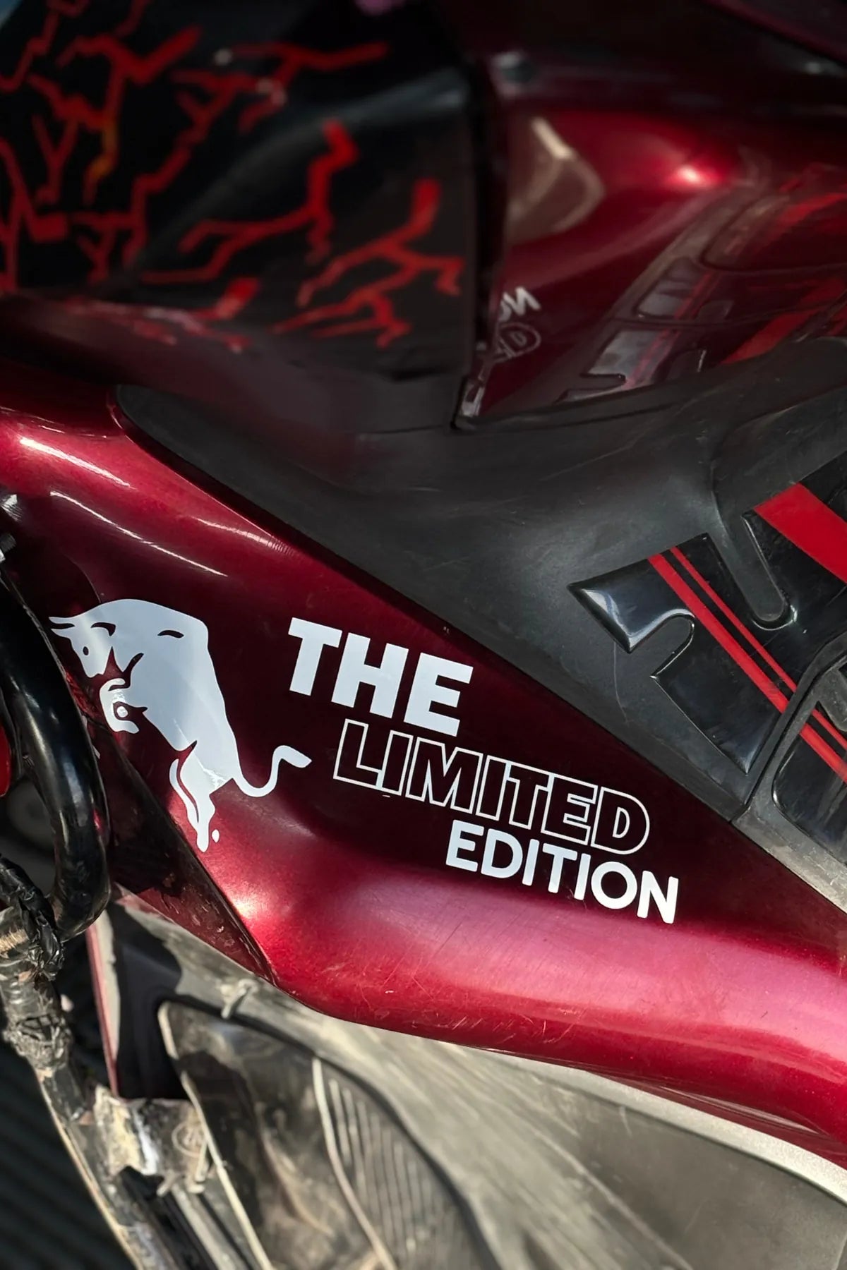 Honda PCX Tüm Yıllara Uyumlu Beyaz Renk Redbull Limited Edition Sticker