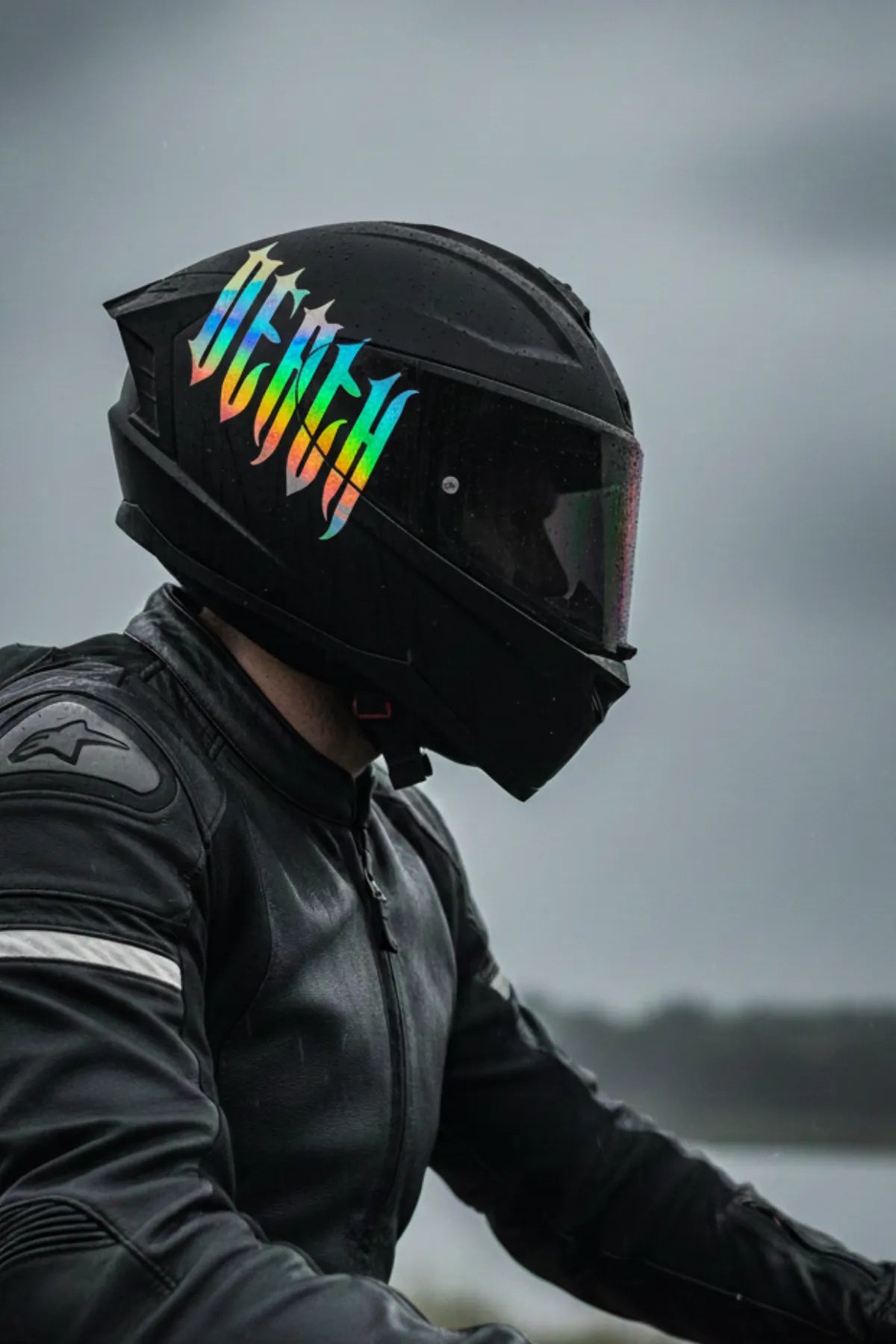 Kask için Gotic Yazı Tipiyle Death Sticker Etiket (Tek Taraf)