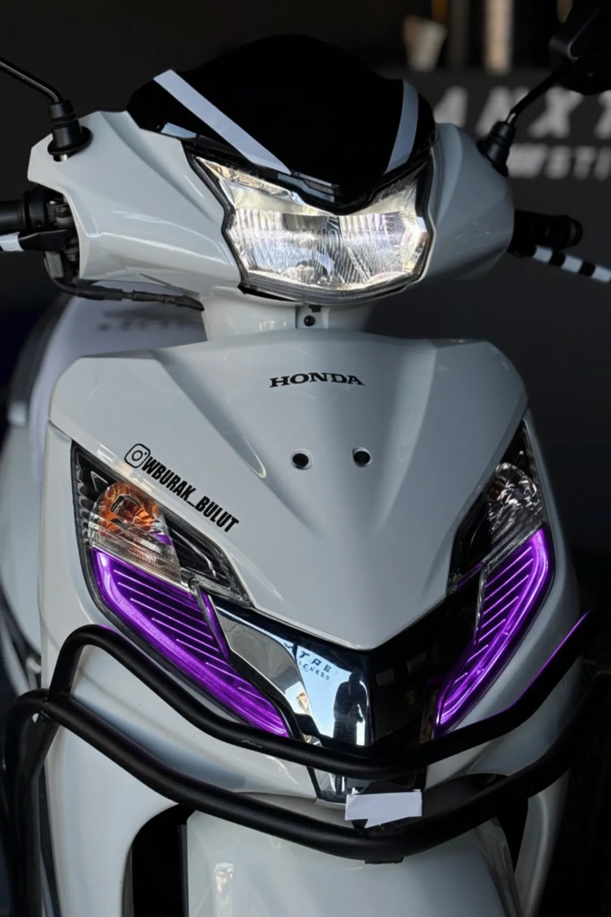 Honda Activa Mor Renk Far Filmi Sticker (2023-2024-2025)