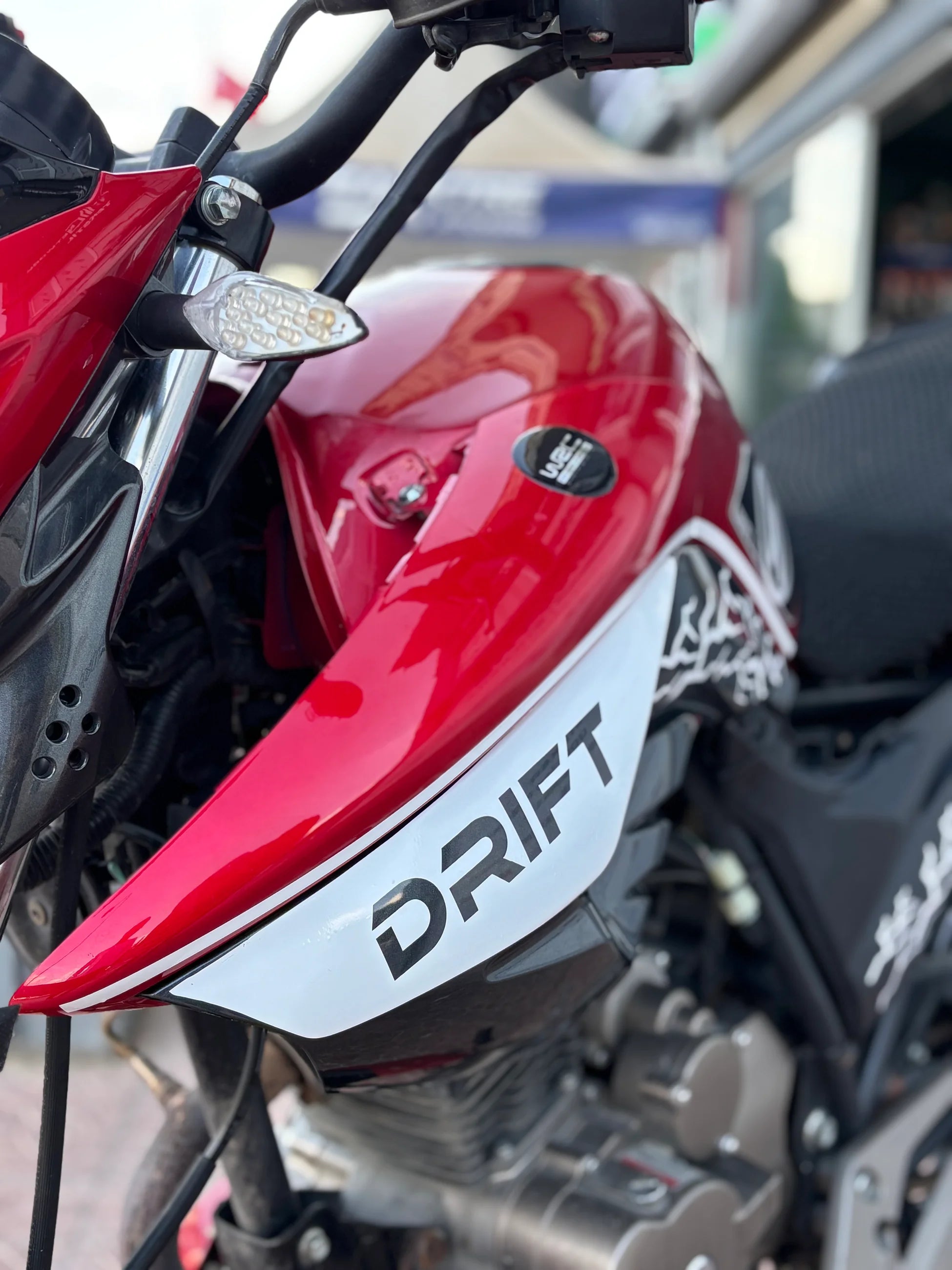Mondial Drift-L için Yan Grenaj için Drift Yazılı Beyaz Renk Kaplama Sticker