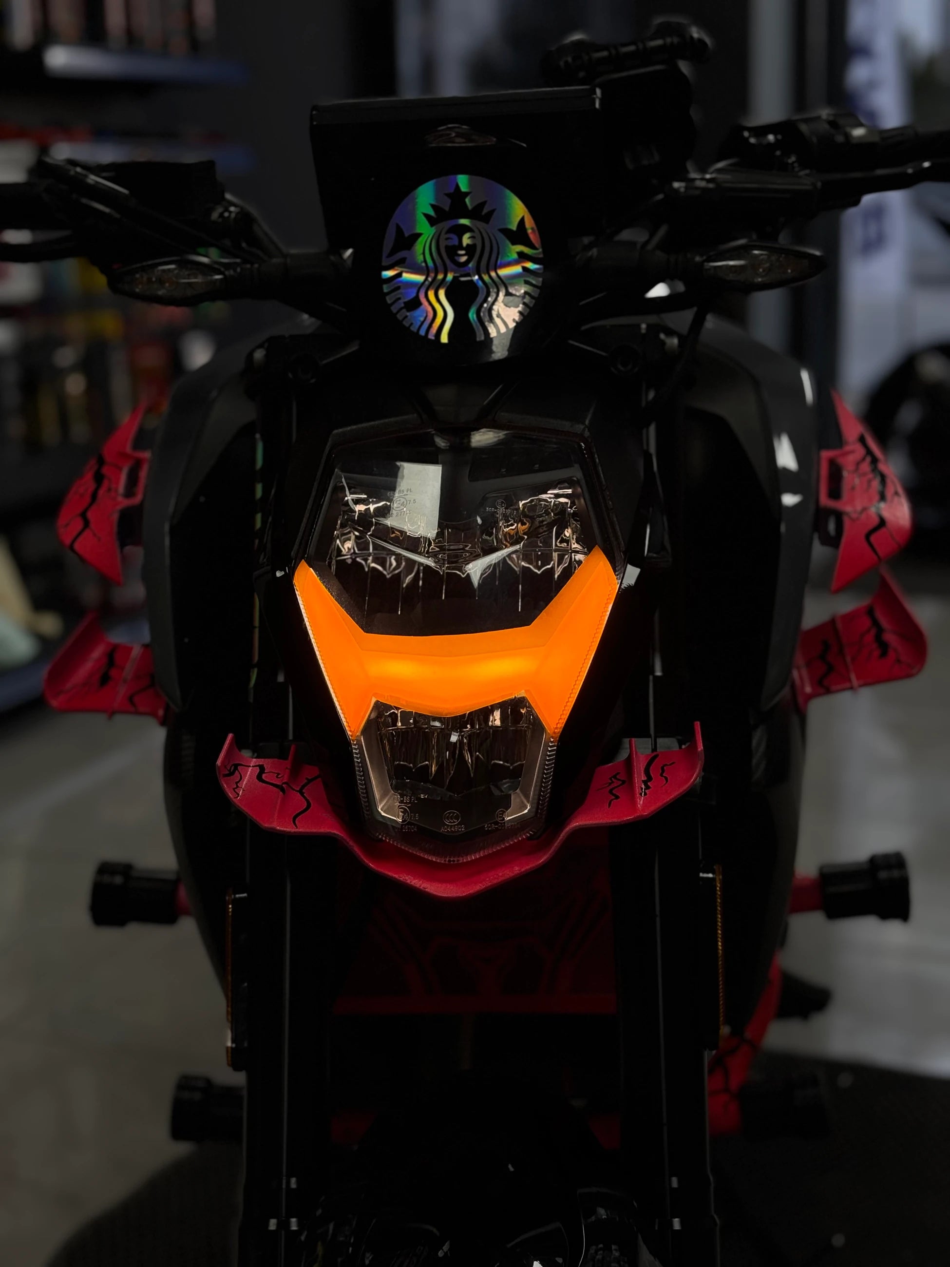 CFMOTO NK250 için Turuncu Renk Far Filmi Far Tasarım Sticker