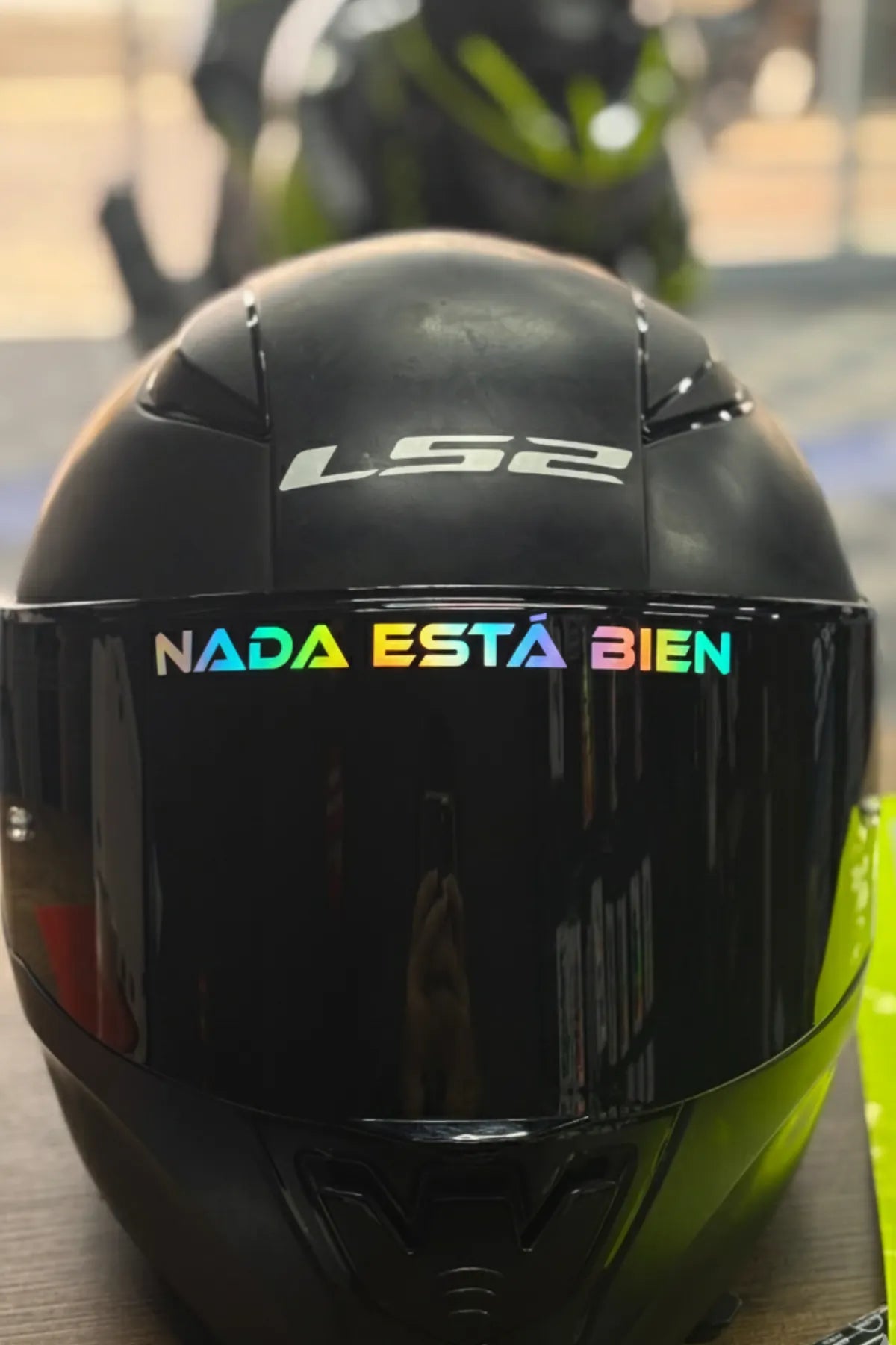 Kask Vizörü için Hologram Nada Esta Bien Sticker Etiket (15CMx1.5CM)