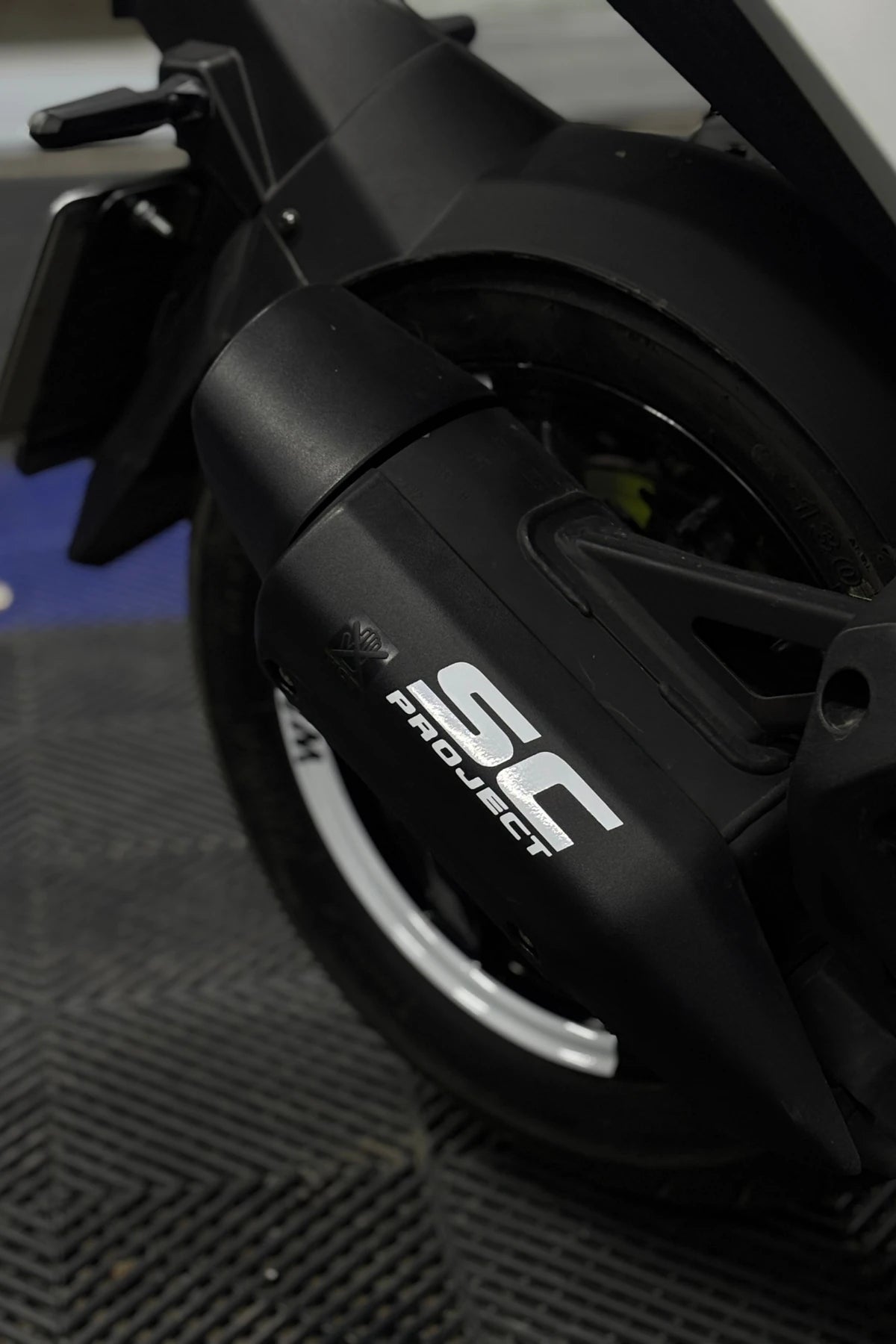 Egzoz Üstü için Beyaz Renk SC Project Sticker