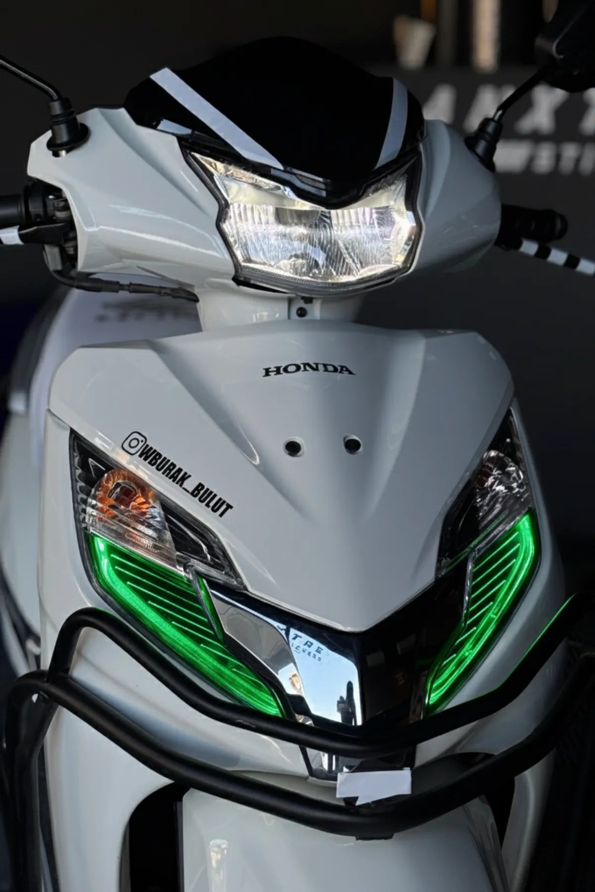 Honda Activa için Yeşil Renk Far Filmi Sticker (Sağ ve Sol)(2023-2024-2025)