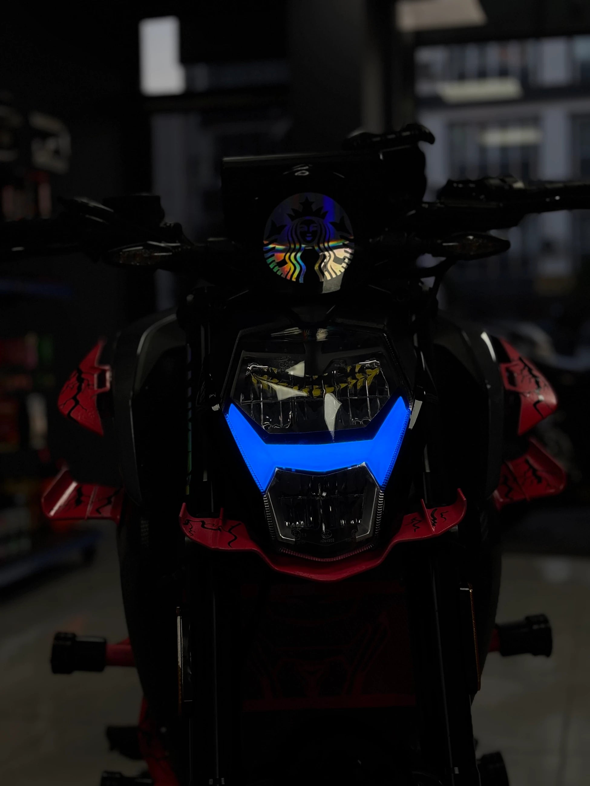 CFMOTO NK250 için Mavi Renk Far Filmi Sticker Etiket