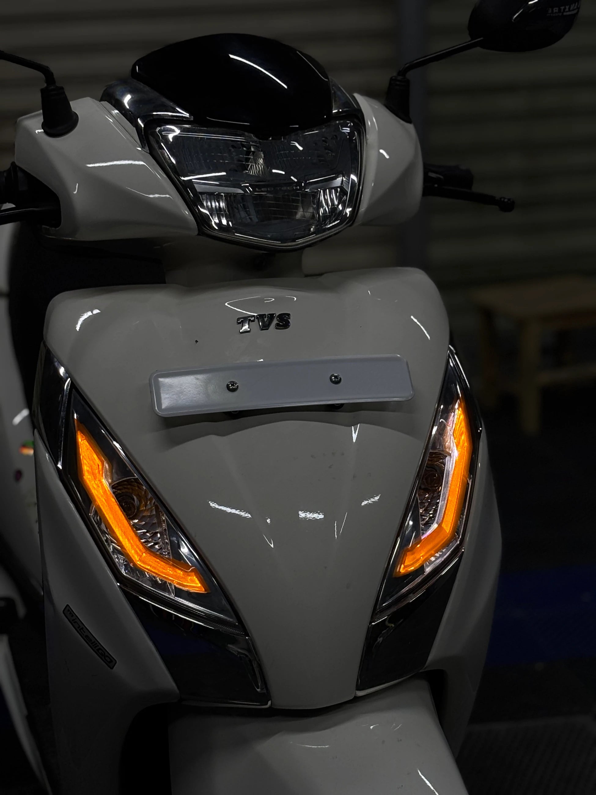 TVS Jupiter 125 için Renkli Far Filmi Far Tasarım Sticker Etiket