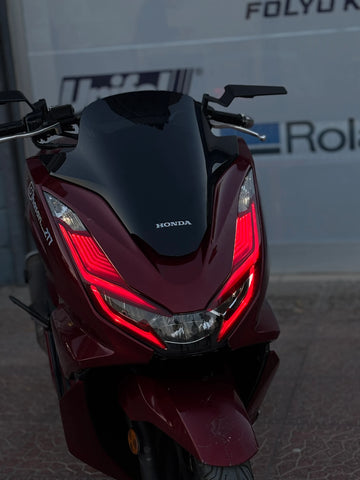 Honda PCX için Kırmızı Renk Far Filmi Tam Kapatan Far Tasarım Seti