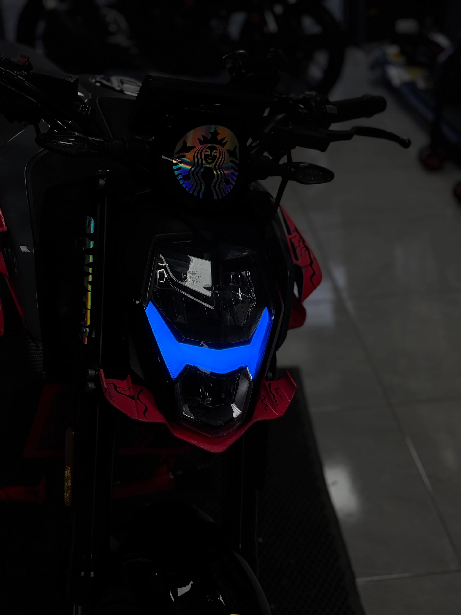 CFMOTO NK250 için Mavi Renk Far Filmi Sticker Etiket