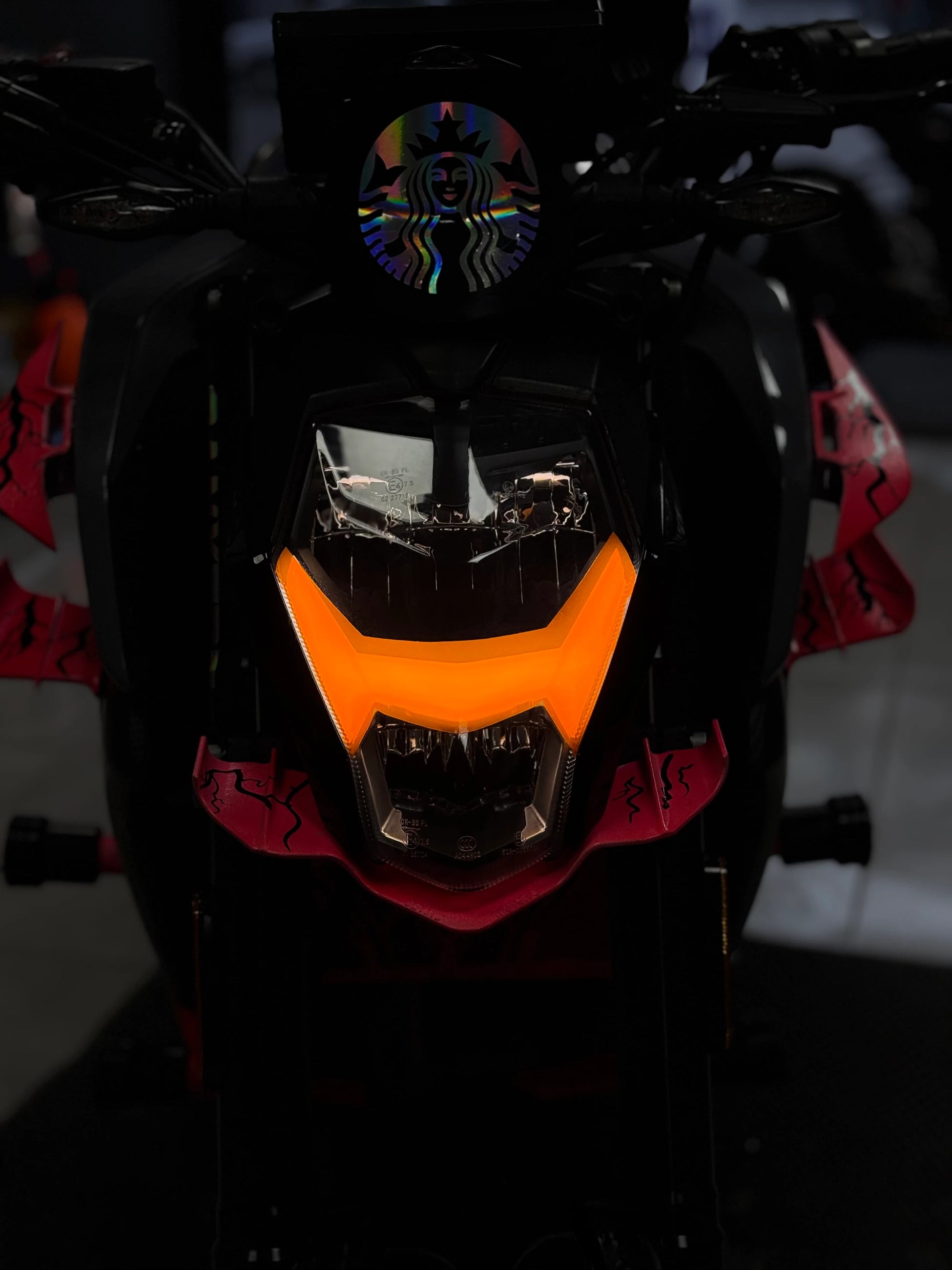 CFMOTO NK250 için Turuncu Renk Far Filmi Far Tasarım Sticker