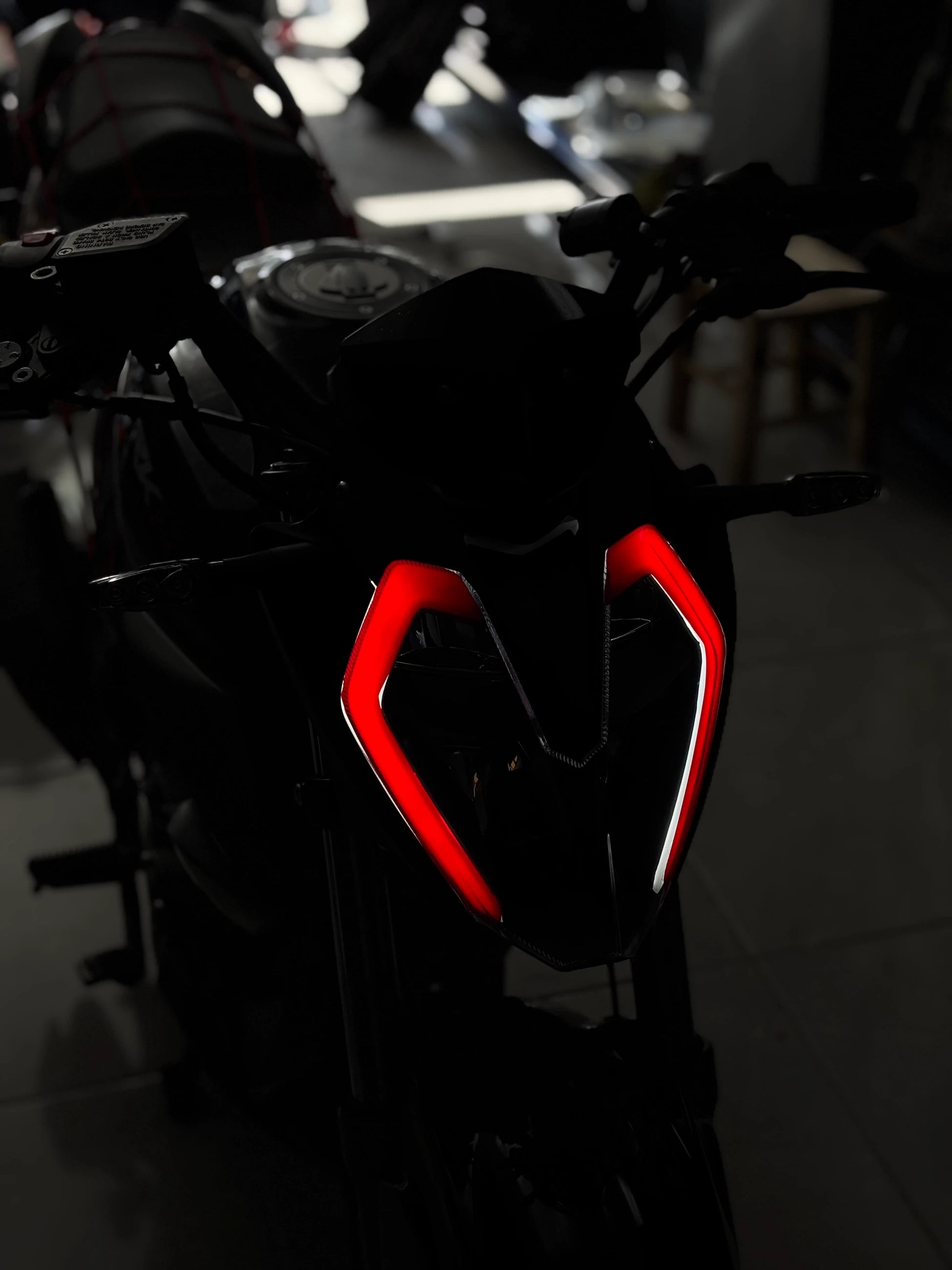 Benelli 125s -RKS 125S için Uyumlu Far Filmi Sticker Etiket