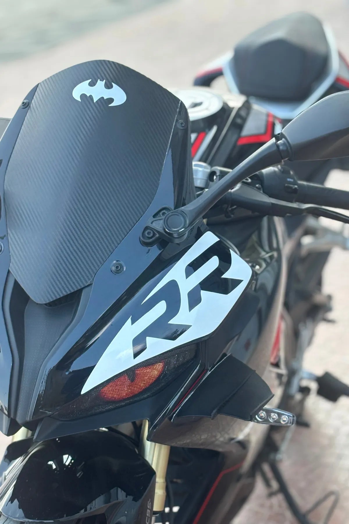 RKS SRK125R için Beyaz Renk Kafa Detay Sticker