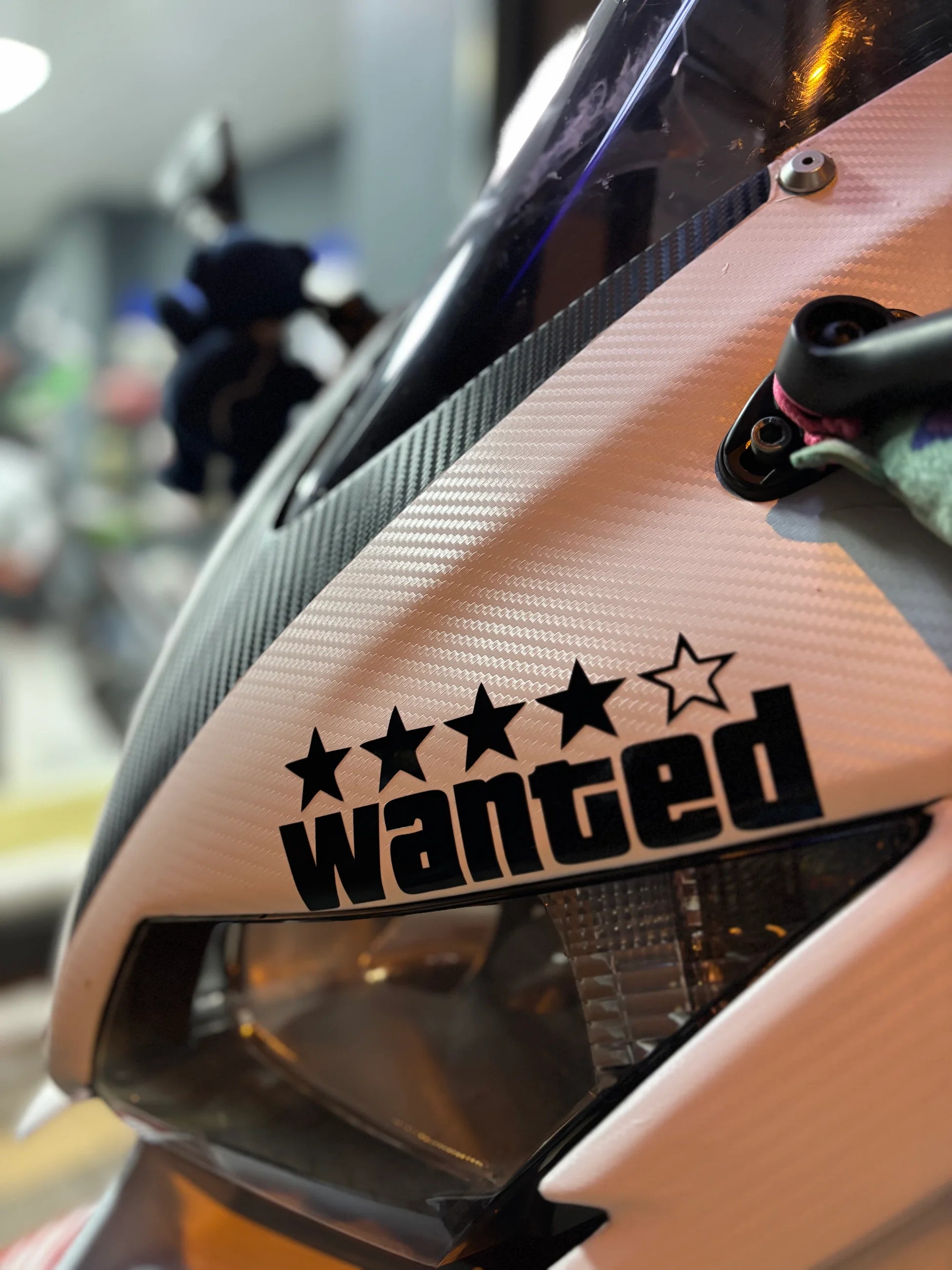 Motosiklet ve Kask için Siyah Renk Wanted Eksik Yıldız Sticker