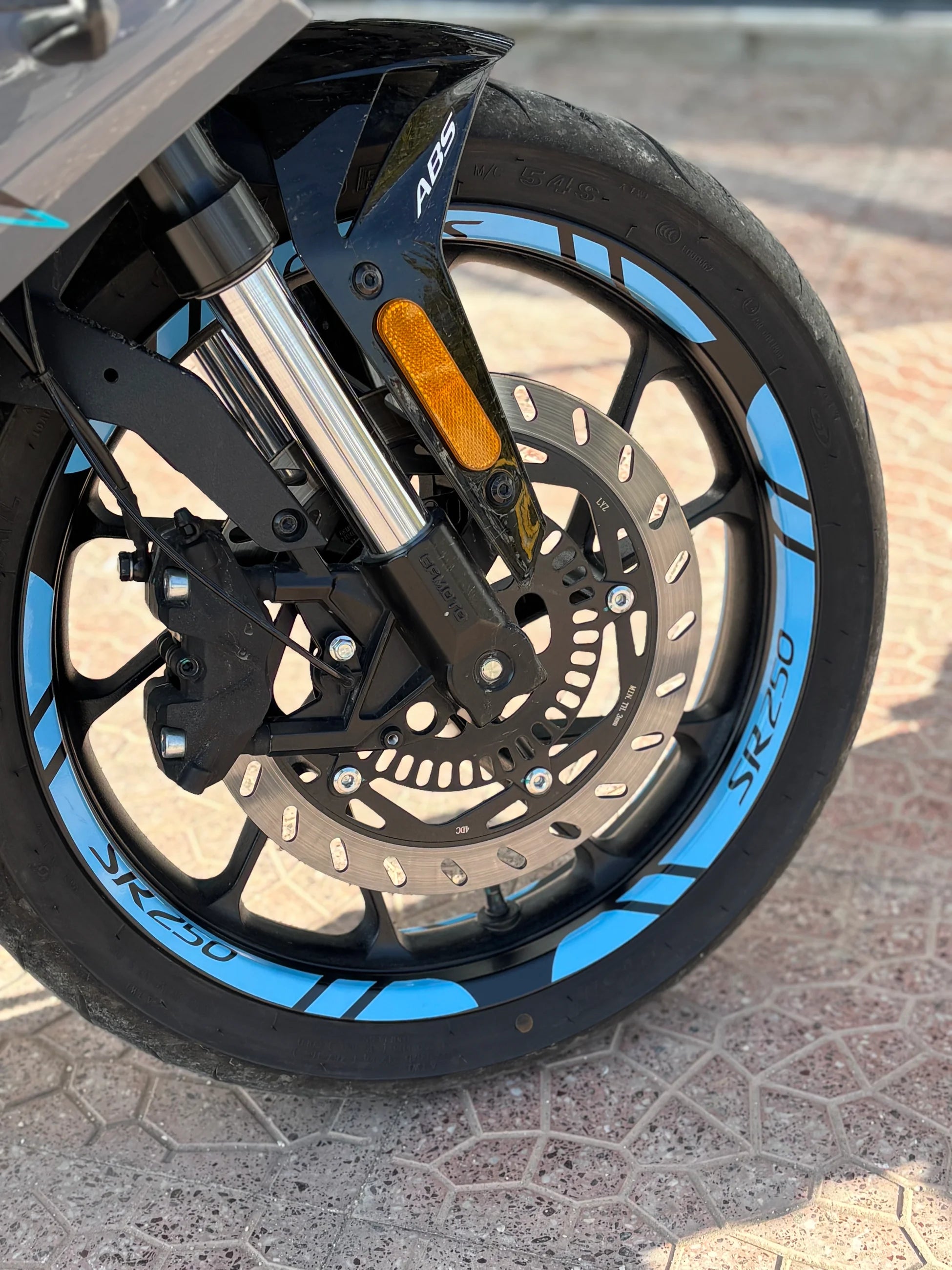 CFMOTO 250SR için Açık Mavi Jant Şeridi Sticker Seti (12'li)