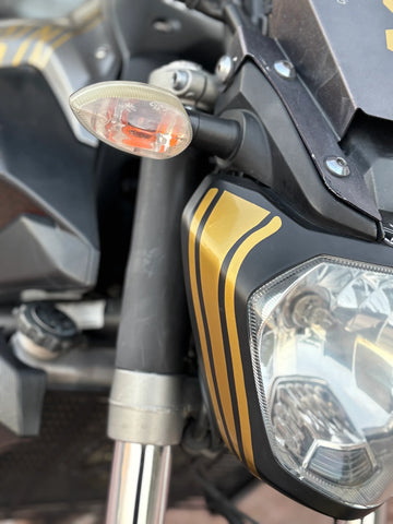 Yamaha MT-07 için Uyumlu Gold Renk Far Kaşı Sticker Seti (Sağ ve Sol