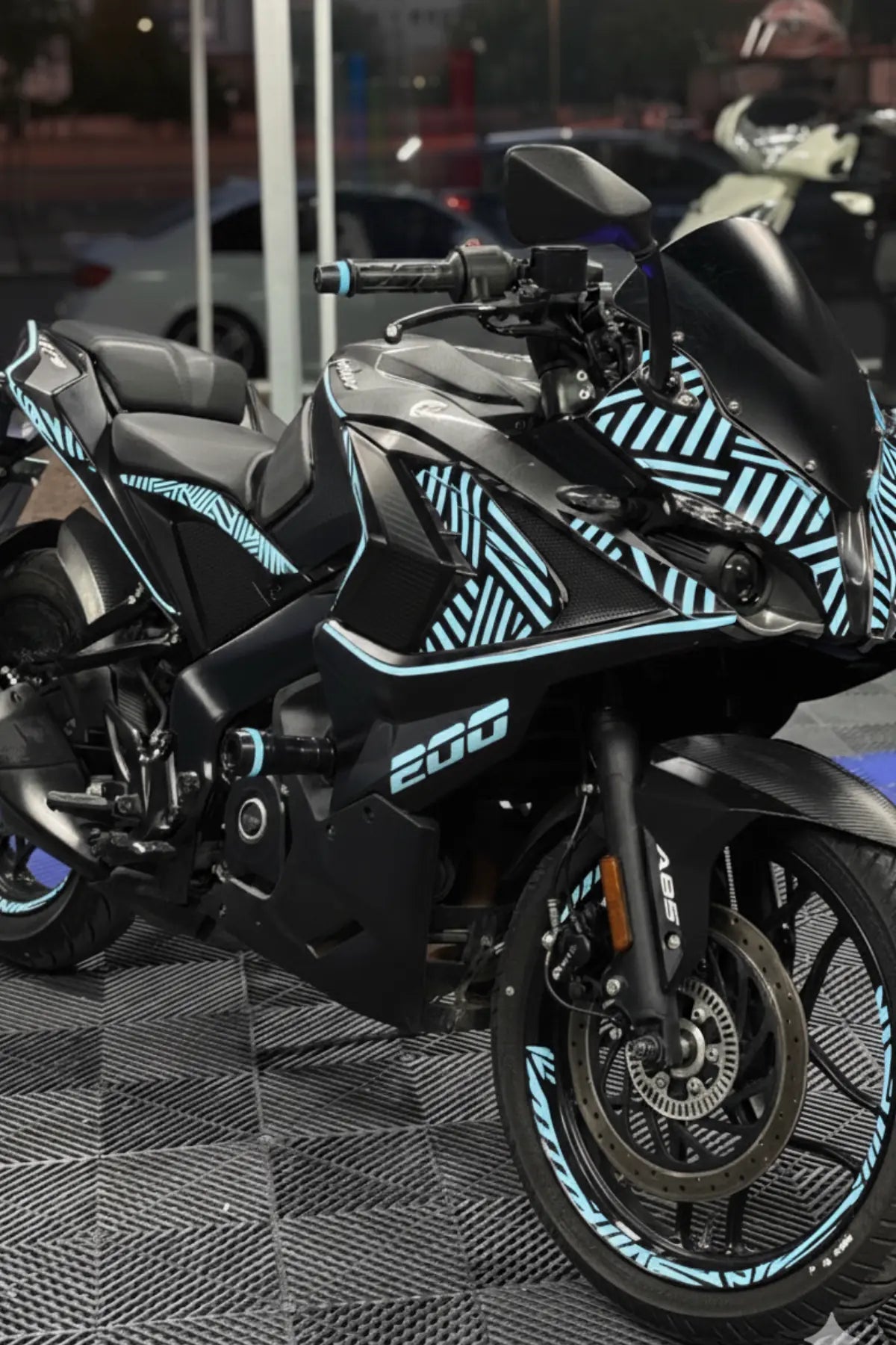 Bajaj Pulsar RS200 için İllusion Dizayn Full Tasarım Kaplama Sticker Seti