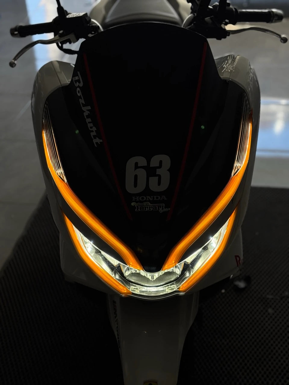 Honda PCX için Turuncu Renk Far Filmi Sticker Seti (2018-2019-2020 Yılları)