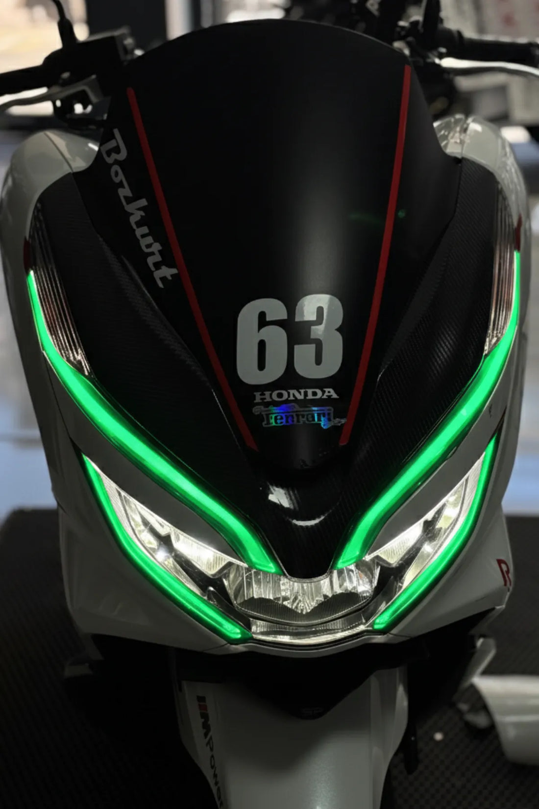 Honda PCX için Yeşil Renk Far Filmi Sticker Seti (2018-2019-2020 Yılları için)