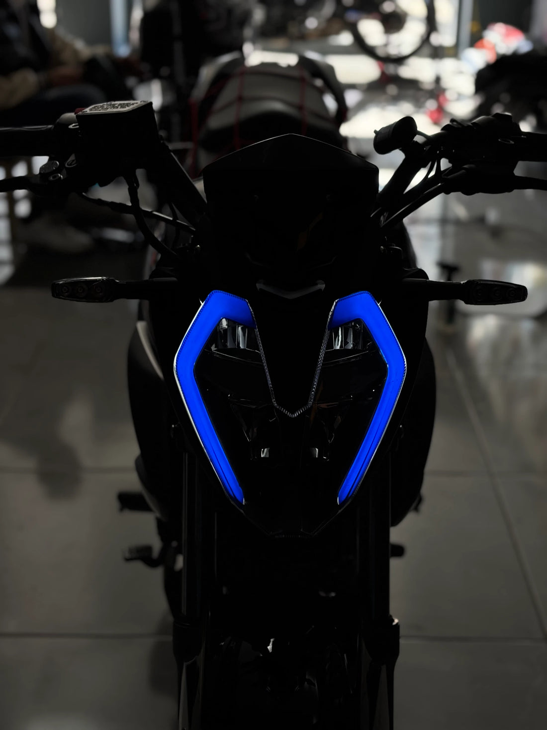 Benelli 125s -RKS 125S için Uyumlu Far Filmi Sticker Etiket