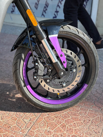 Motosiklet Jantı için 17 Inch Jantlara Uyumlu Mor Renk Yarım Jant Şeridi (4 Parça)