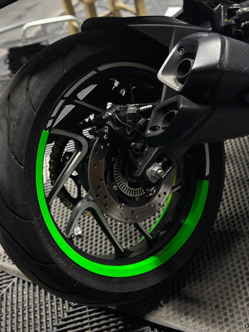 Motosiklet 17 İnch Jantlara Uyumlu Neon Yeşil Yarım Jant Şeridi