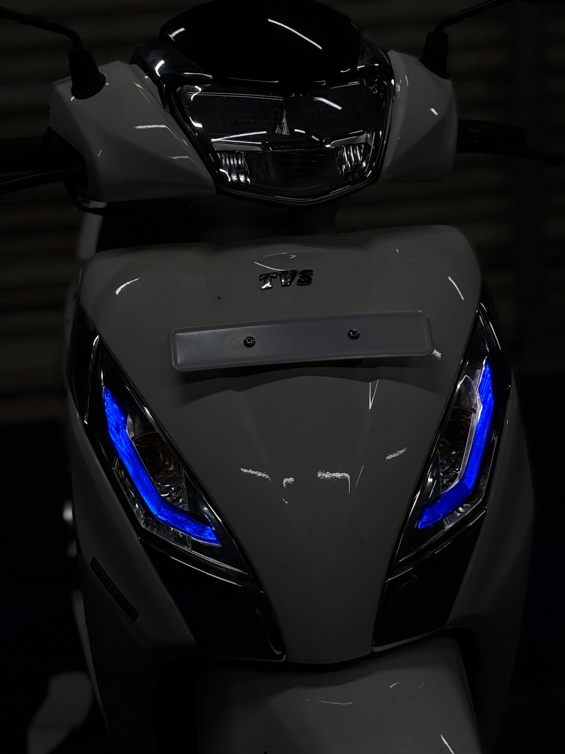 TVS Jupiter 125 için Renkli Far Filmi Far Tasarım Sticker Etiket