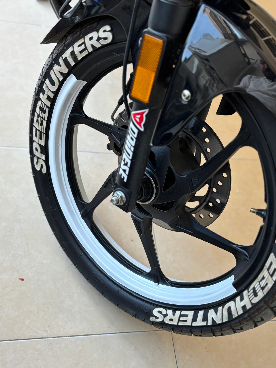 Motosiklet 17 Inch Jantlara Uyumlu Beyaz Renk Yarım Jant Şeridi 4 Parça