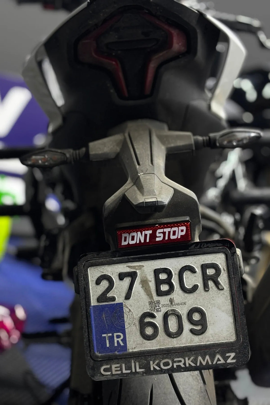 Motosiklet Arka Reflektör için Dont Stop Beyaz Renk 7CMX1CM Sticker