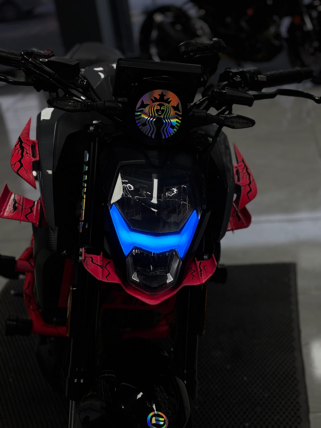 CFMOTO NK250 için Mavi Renk Far Filmi Sticker Etiket