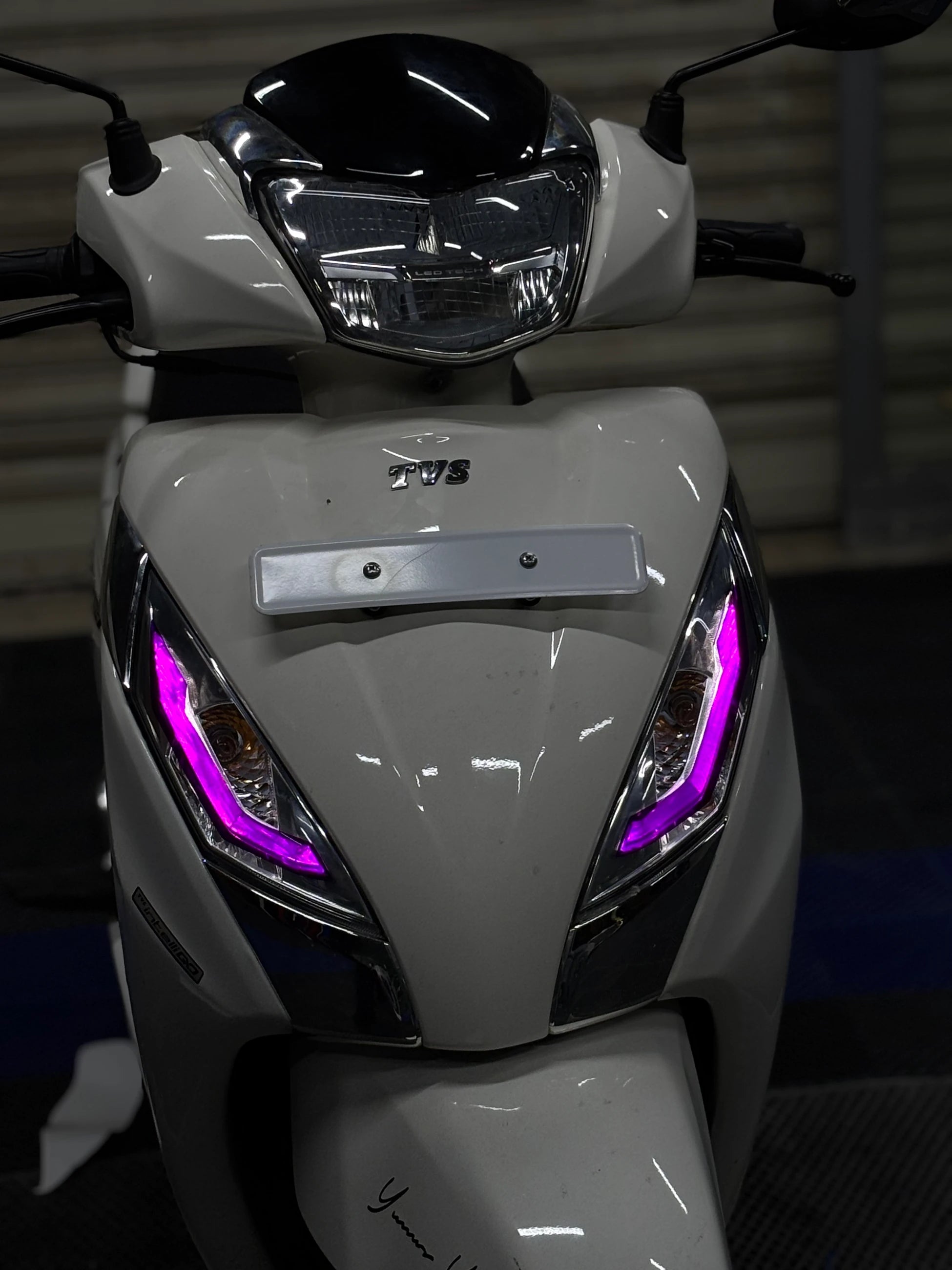 TVS Jupiter 125 için Renkli Far Filmi Far Tasarım Sticker Etiket