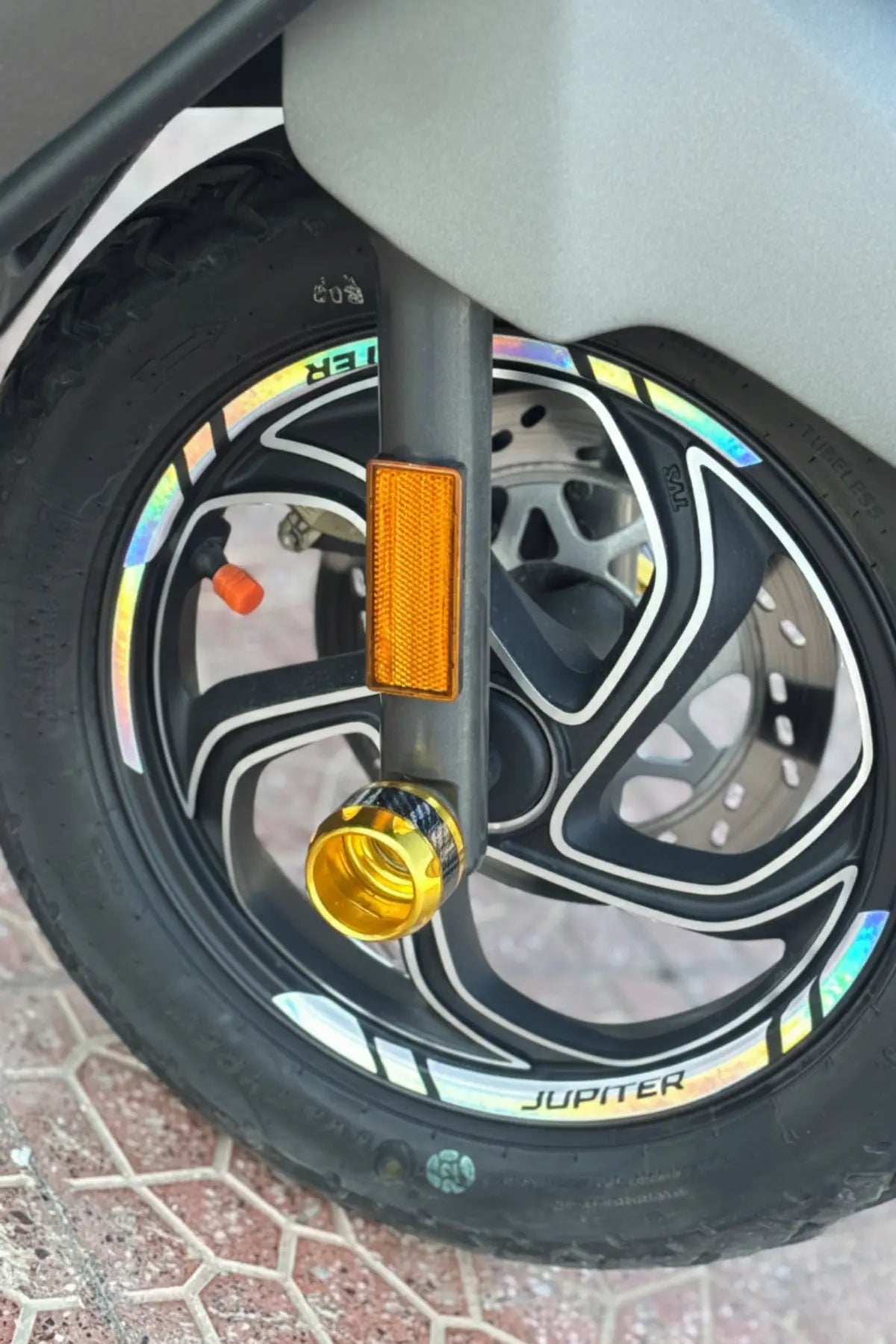 TVS Jupiter 125 için Hologramlı Jant Şeridi Sticker Seti