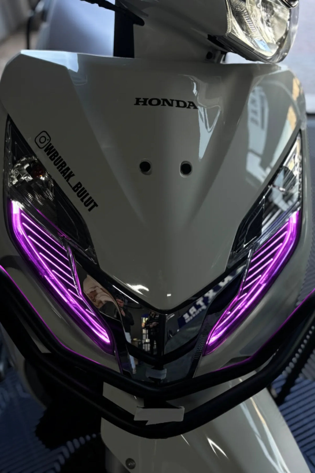 Honda Activa Mor Renk Far Filmi Sticker (2023-2024-2025)